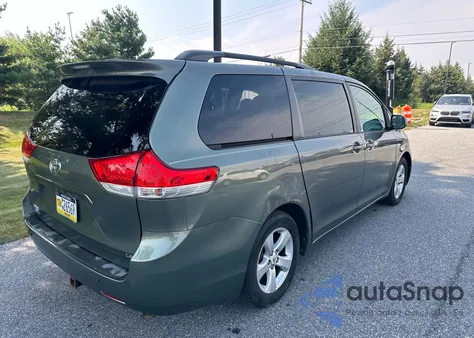 2012 Toyota Sienna Le from USA, damaged, VIN 5TDKK3DC8CS259121